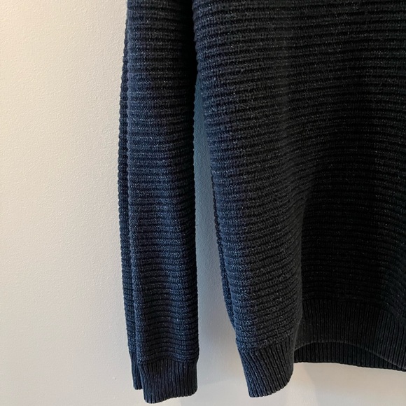 H&M Sweater - Picture 3 of 4